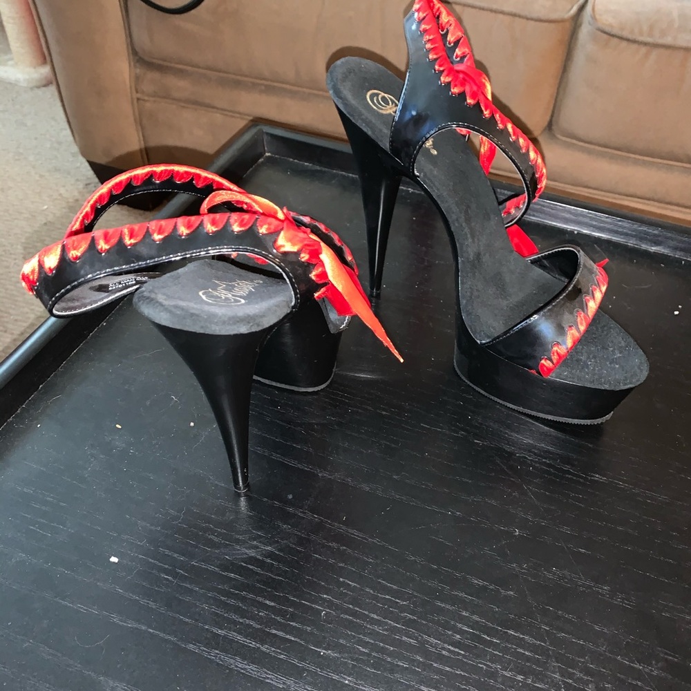 High Heels - Picture 2 of 2